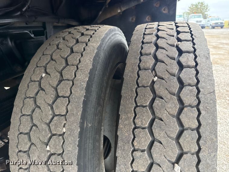 image for item EG1783 2009 GMC C4500 dump truck