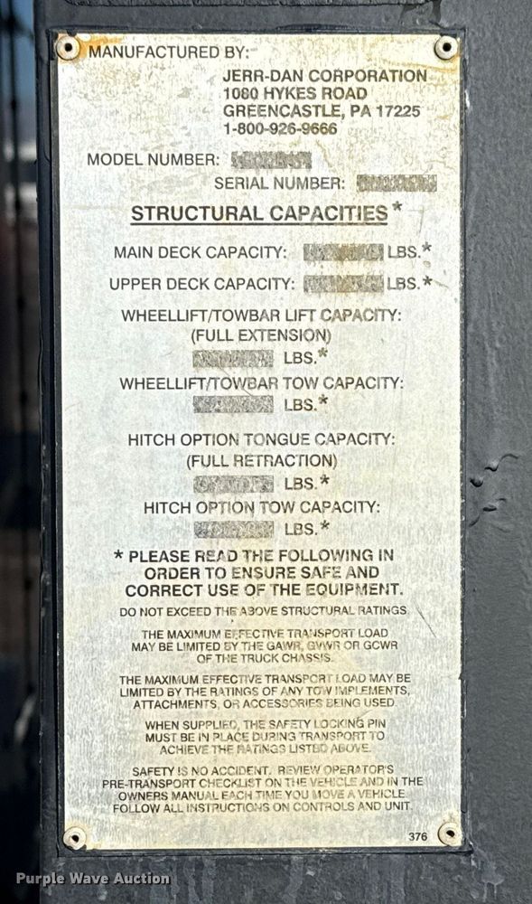 image for item EG1793 2011 Peterbilt 348 rollback truck