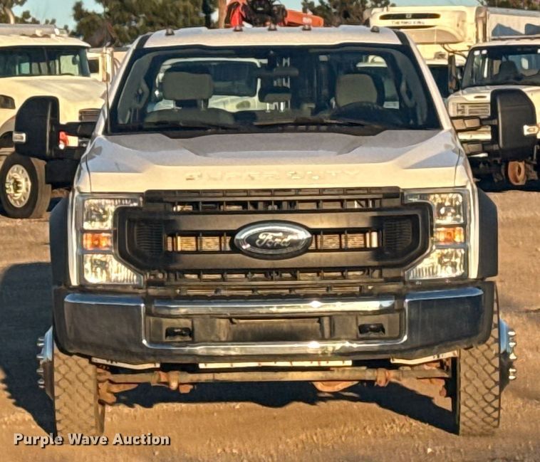 image for item EG1825 2022 Ford F550 Ext. Cab truck cab and chassis
