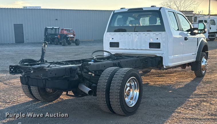 image for item EG1825 2022 Ford F550 Ext. Cab truck cab and chassis