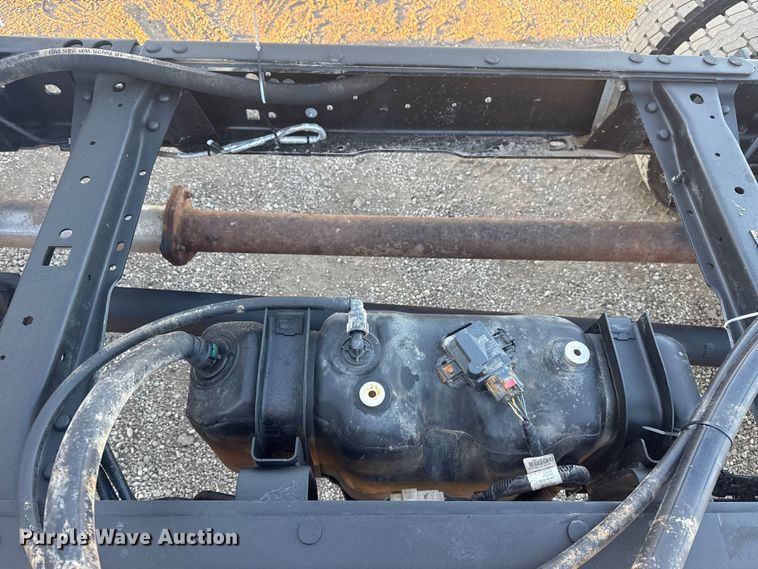 image for item EG1825 2022 Ford F550 Ext. Cab truck cab and chassis