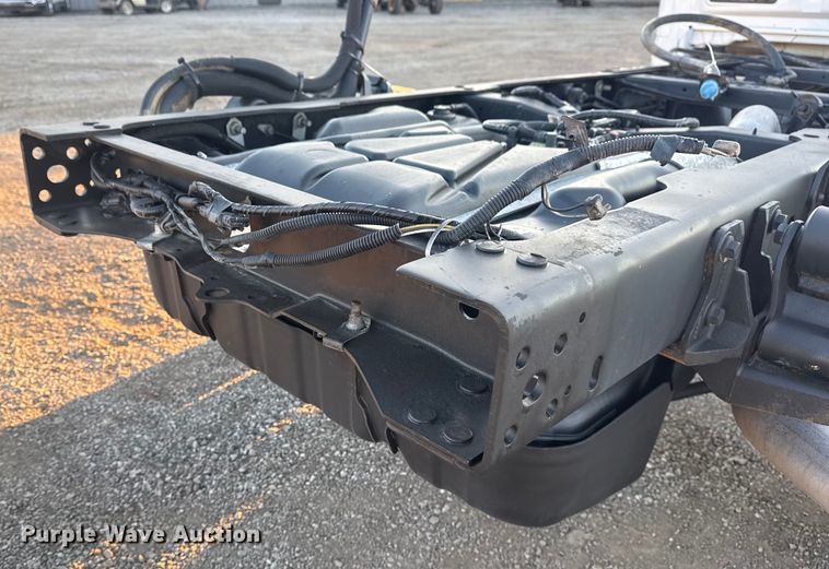 image for item EG1825 2022 Ford F550 Ext. Cab truck cab and chassis