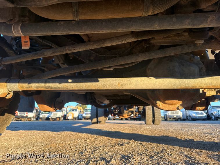 image for item EG1825 2022 Ford F550 Ext. Cab truck cab and chassis