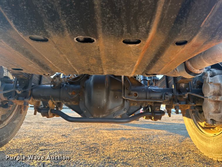 image for item EG1825 2022 Ford F550 Ext. Cab truck cab and chassis