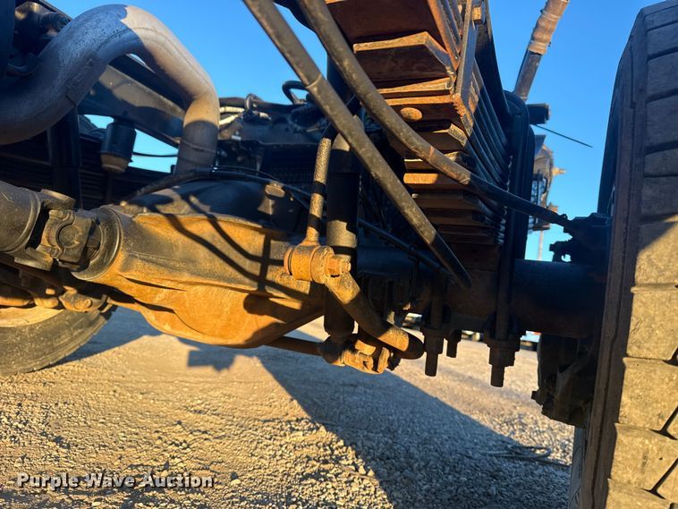 image for item EG1825 2022 Ford F550 Ext. Cab truck cab and chassis