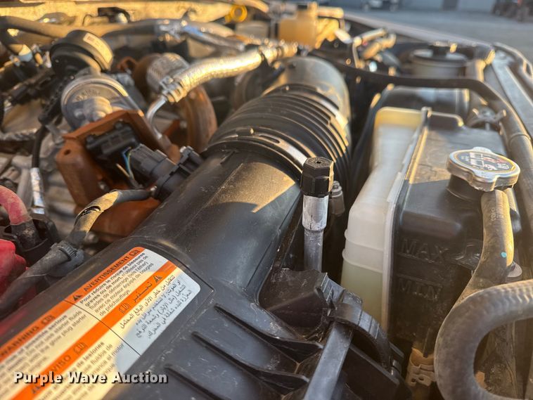 image for item EG1825 2022 Ford F550 Ext. Cab truck cab and chassis