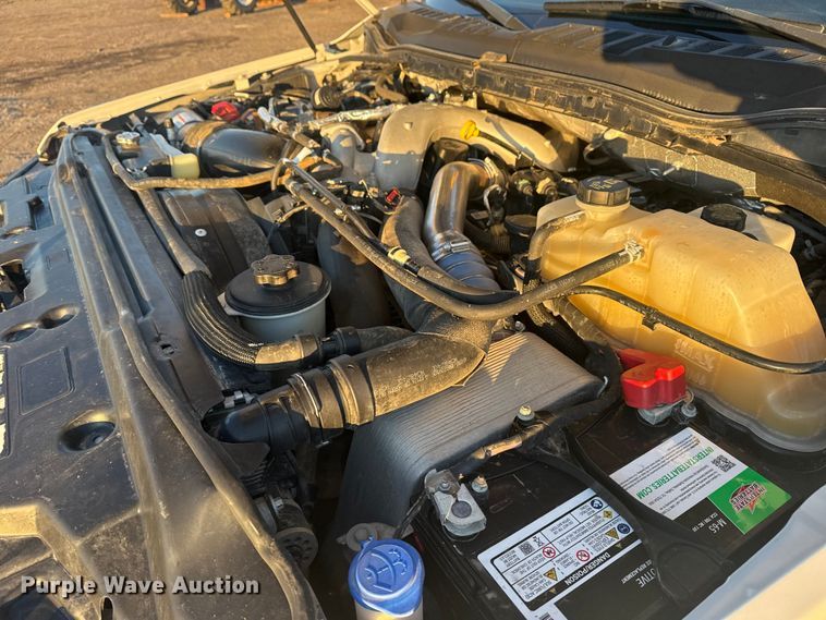 image for item EG1825 2022 Ford F550 Ext. Cab truck cab and chassis