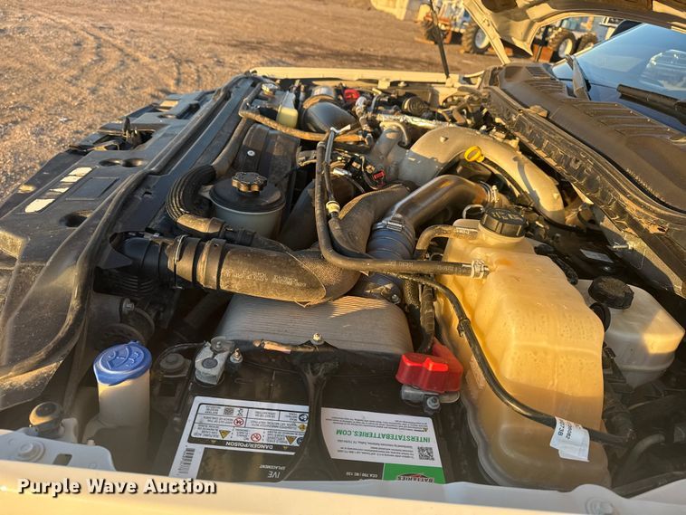 image for item EG1825 2022 Ford F550 Ext. Cab truck cab and chassis