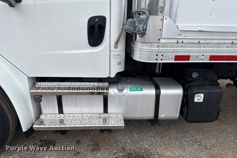 image for item EG1830 2018 Freightliner M2106 refrigerated truck