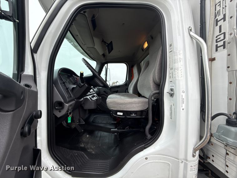 image for item EG1830 2018 Freightliner M2106 refrigerated truck
