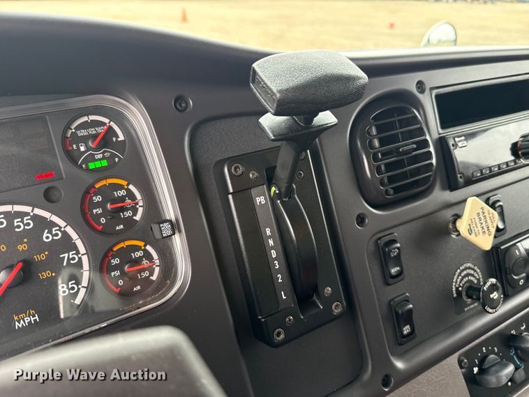 image for item EG1830 2018 Freightliner M2106 refrigerated truck