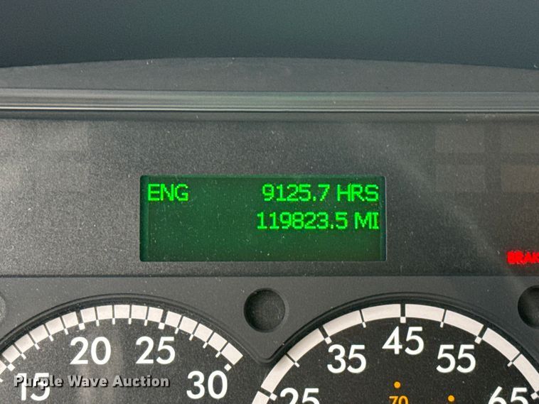 image for item EG1830 2018 Freightliner M2106 refrigerated truck