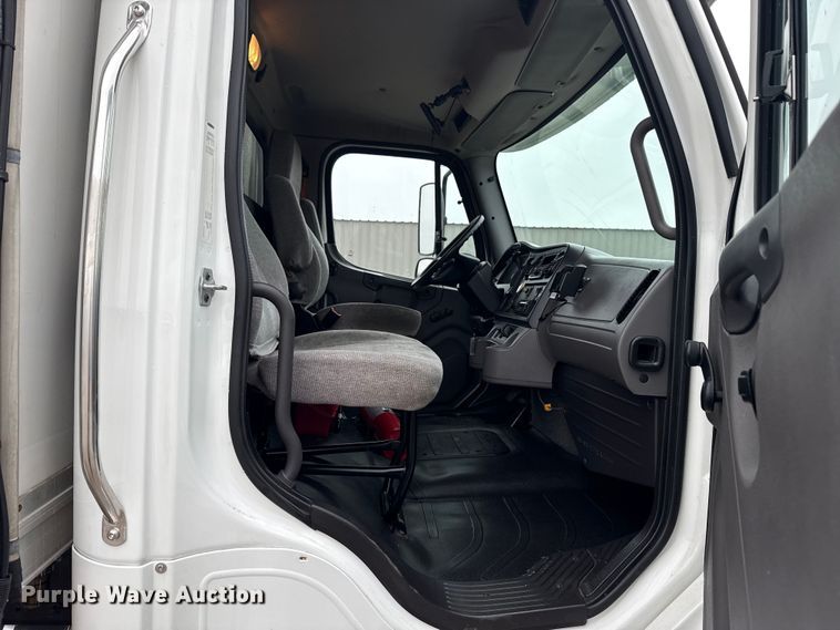 image for item EG1830 2018 Freightliner M2106 refrigerated truck
