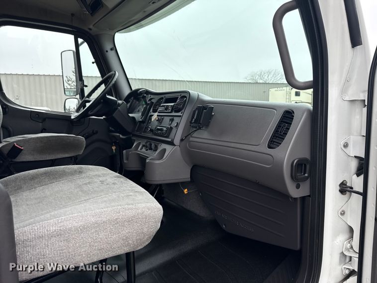 image for item EG1830 2018 Freightliner M2106 refrigerated truck