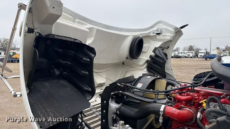 image for item EG1830 2018 Freightliner M2106 refrigerated truck