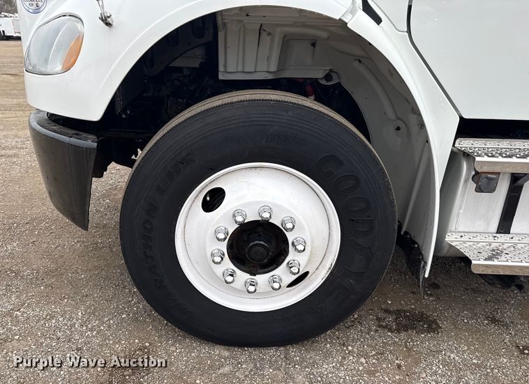 image for item EG1830 2018 Freightliner M2106 refrigerated truck