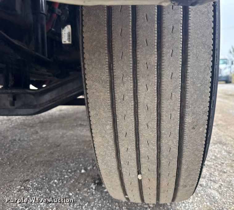 image for item EG1830 2018 Freightliner M2106 refrigerated truck