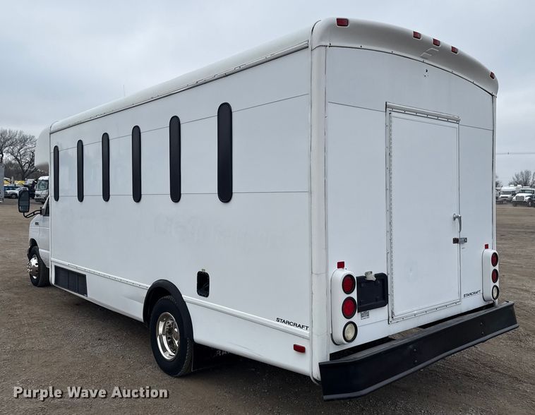 image for item EG1833 2007 Ford E450 prisoner transport shuttle bus