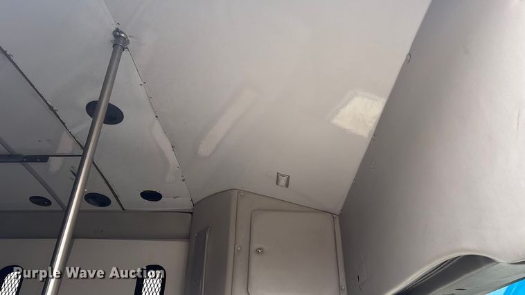 image for item EG1833 2007 Ford E450 prisoner transport shuttle bus