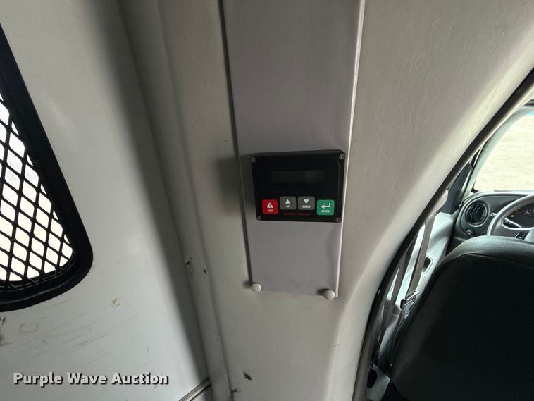 image for item EG1833 2007 Ford E450 prisoner transport shuttle bus