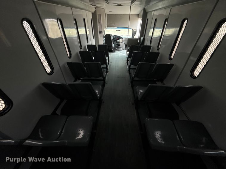 image for item EG1833 2007 Ford E450 prisoner transport shuttle bus