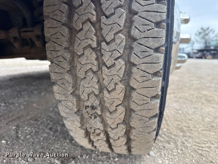 image for item EG1833 2007 Ford E450 prisoner transport shuttle bus