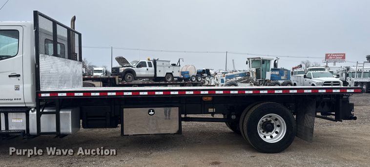 image for item EG1836 2018 Hino 338 flatbed truck