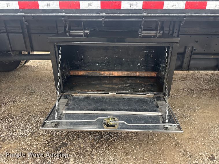 image for item EG1836 2018 Hino 338 flatbed truck