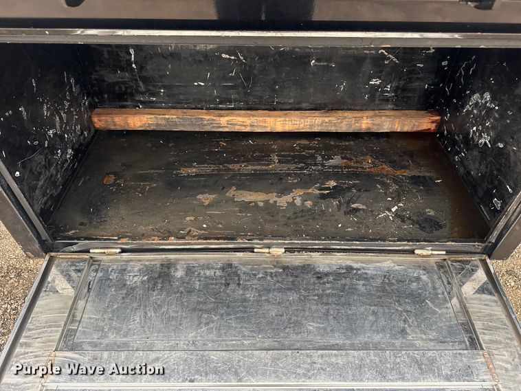 image for item EG1836 2018 Hino 338 flatbed truck