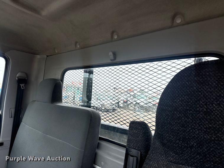 image for item EG1836 2018 Hino 338 flatbed truck