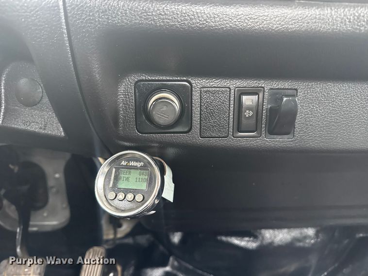 image for item EG1836 2018 Hino 338 flatbed truck