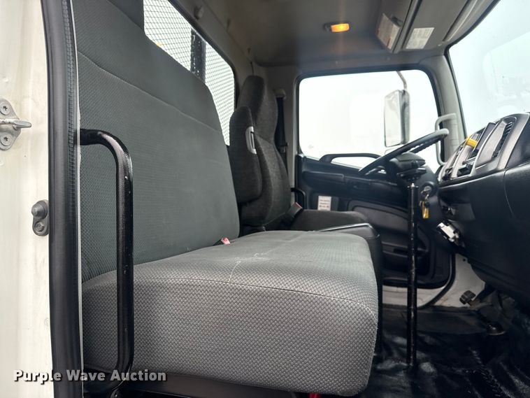 image for item EG1836 2018 Hino 338 flatbed truck