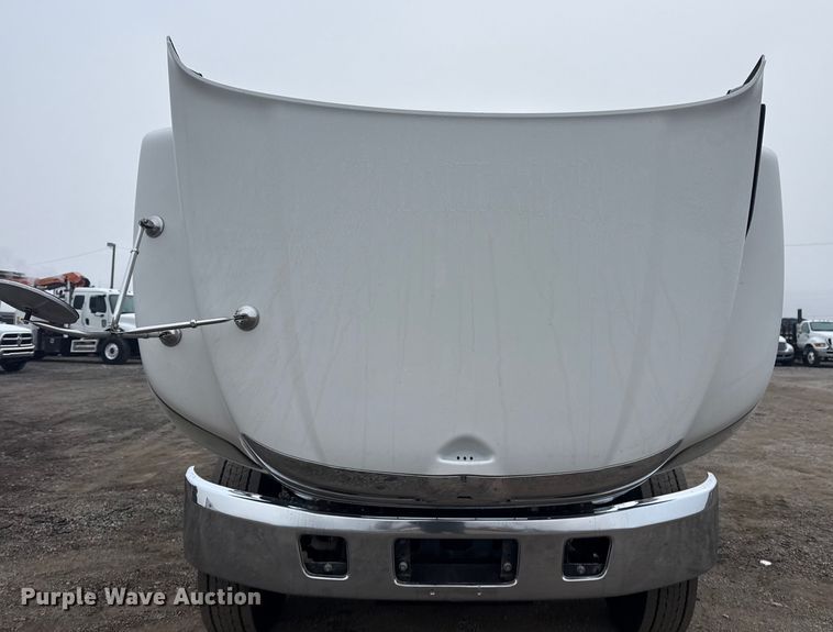 image for item EG1836 2018 Hino 338 flatbed truck