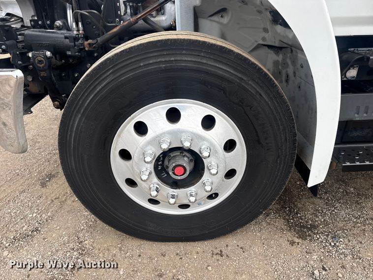 image for item EG1836 2018 Hino 338 flatbed truck