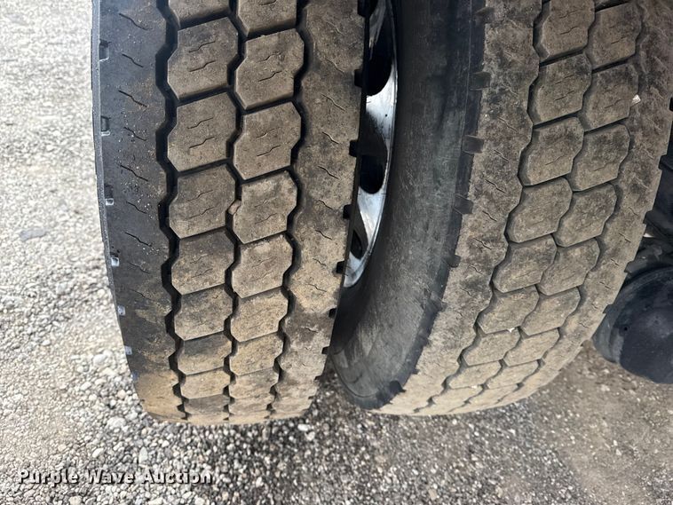 image for item EG1836 2018 Hino 338 flatbed truck