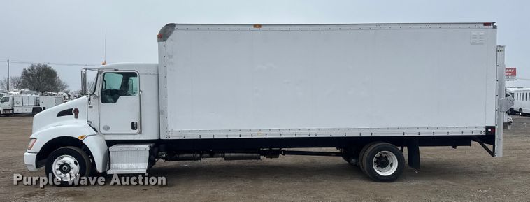image for item EG1838 2013 Kenworth T280 box truck