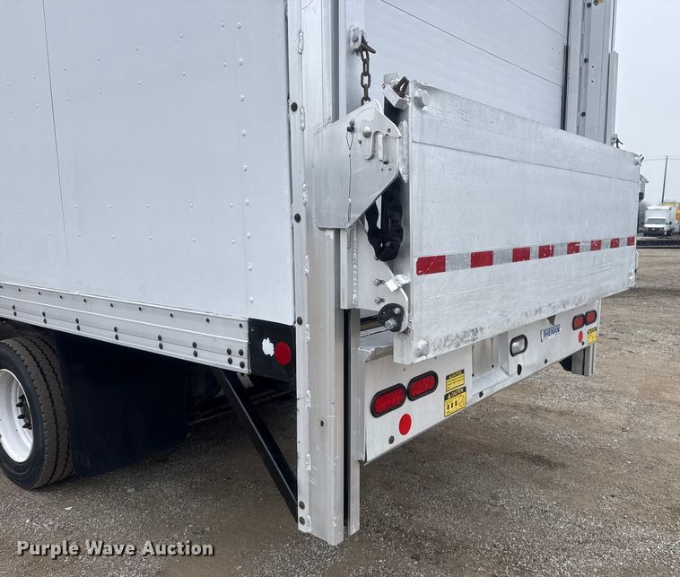 image for item EG1838 2013 Kenworth T280 box truck