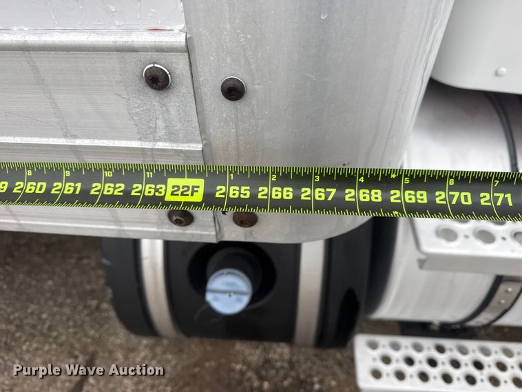 image for item EG1838 2013 Kenworth T280 box truck