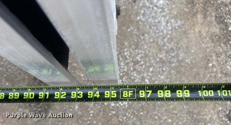 image for item EG1838 2013 Kenworth T280 box truck