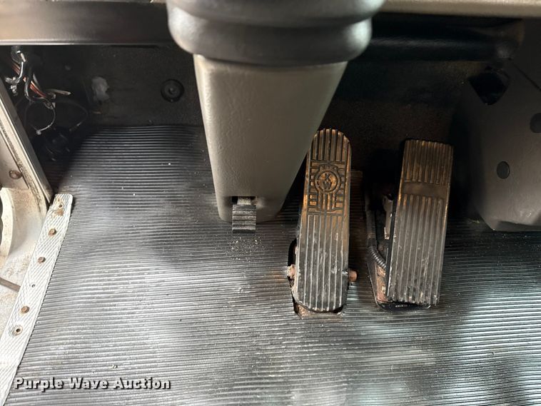 image for item EG1838 2013 Kenworth T280 box truck