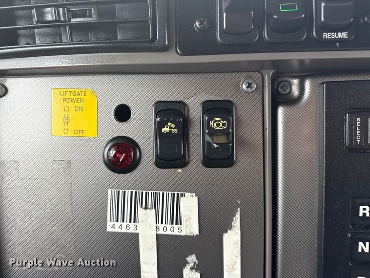 image for item EG1838 2013 Kenworth T280 box truck