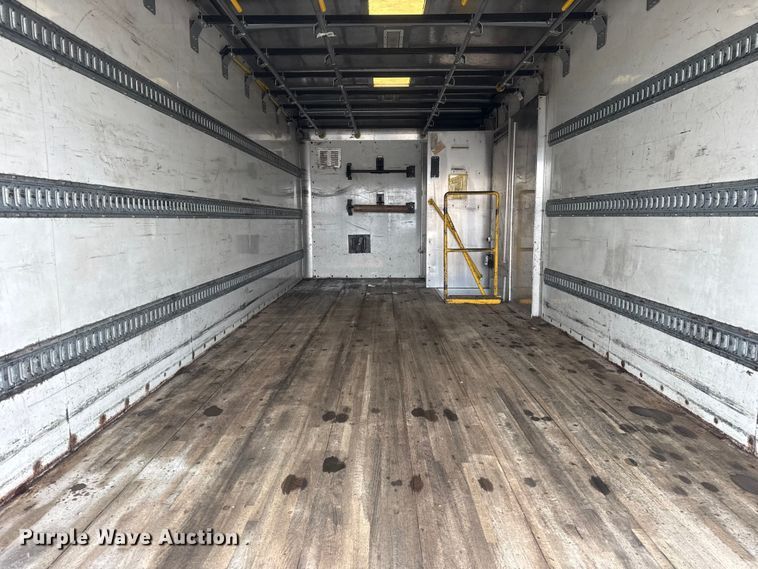 image for item EG1838 2013 Kenworth T280 box truck