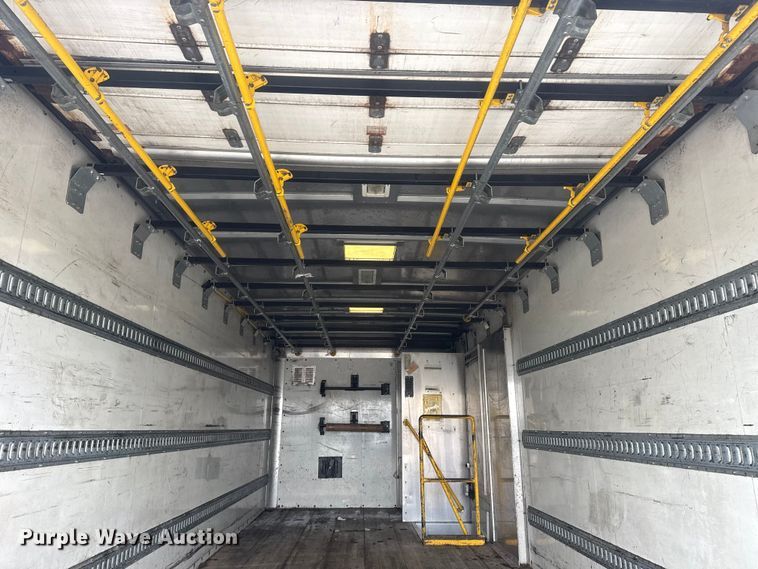 image for item EG1838 2013 Kenworth T280 box truck