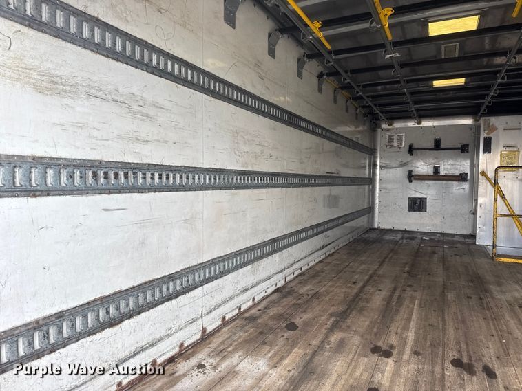 image for item EG1838 2013 Kenworth T280 box truck