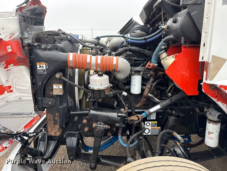 image for item EG1838 2013 Kenworth T280 box truck