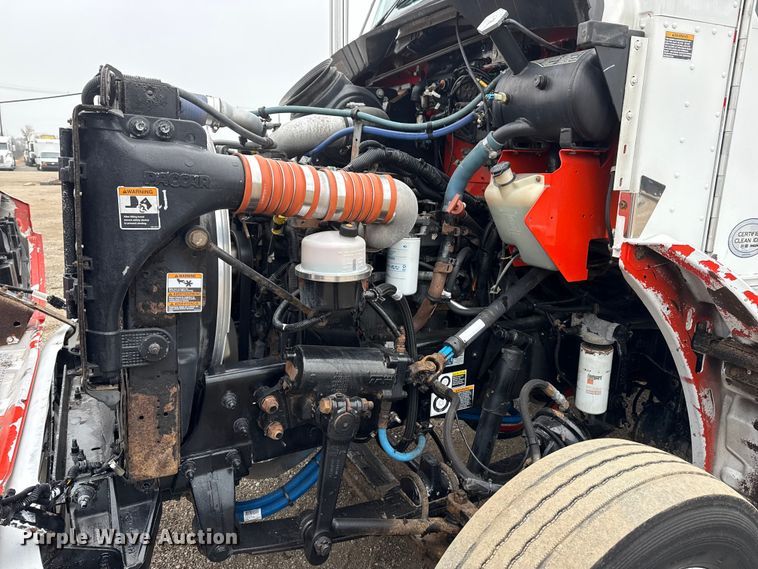 image for item EG1838 2013 Kenworth T280 box truck