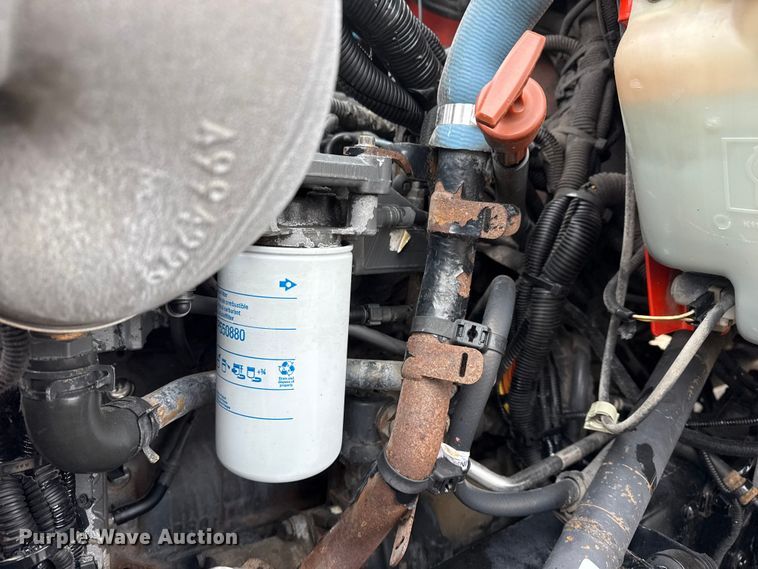 image for item EG1838 2013 Kenworth T280 box truck