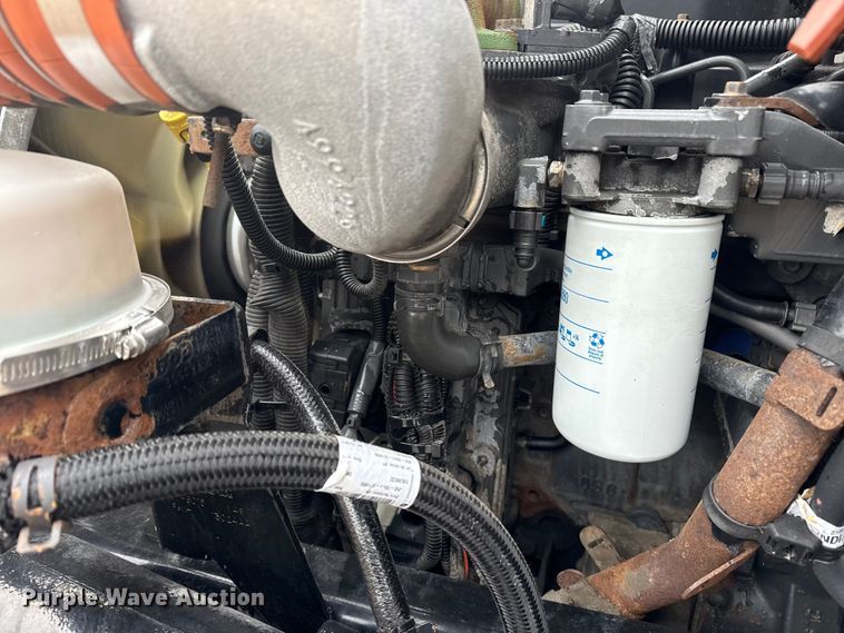 image for item EG1838 2013 Kenworth T280 box truck