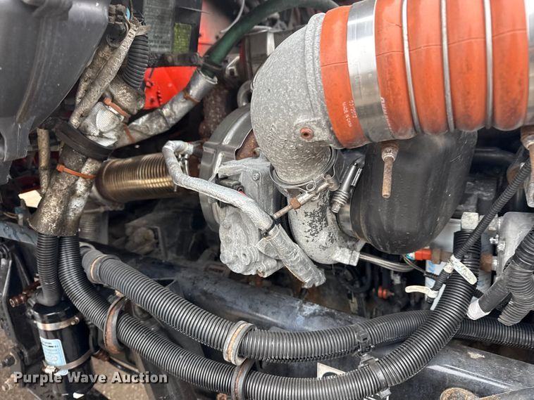 image for item EG1838 2013 Kenworth T280 box truck