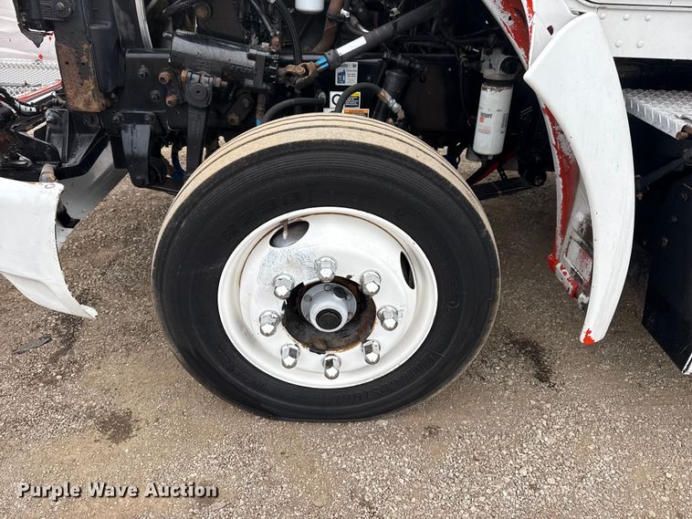 image for item EG1838 2013 Kenworth T280 box truck